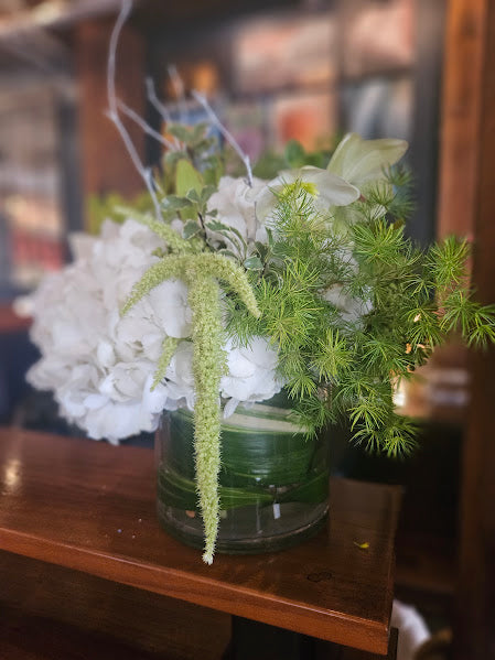 White Bar Arrangement