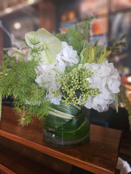 White Bar Arrangement